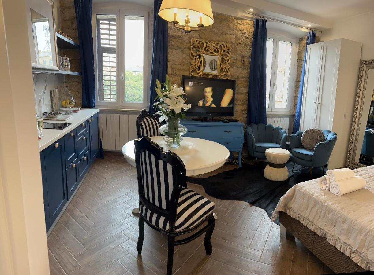 La Dolce Vita Luxury Apartments With Best Free Private Parking In City Center Pula Eksteriør billede