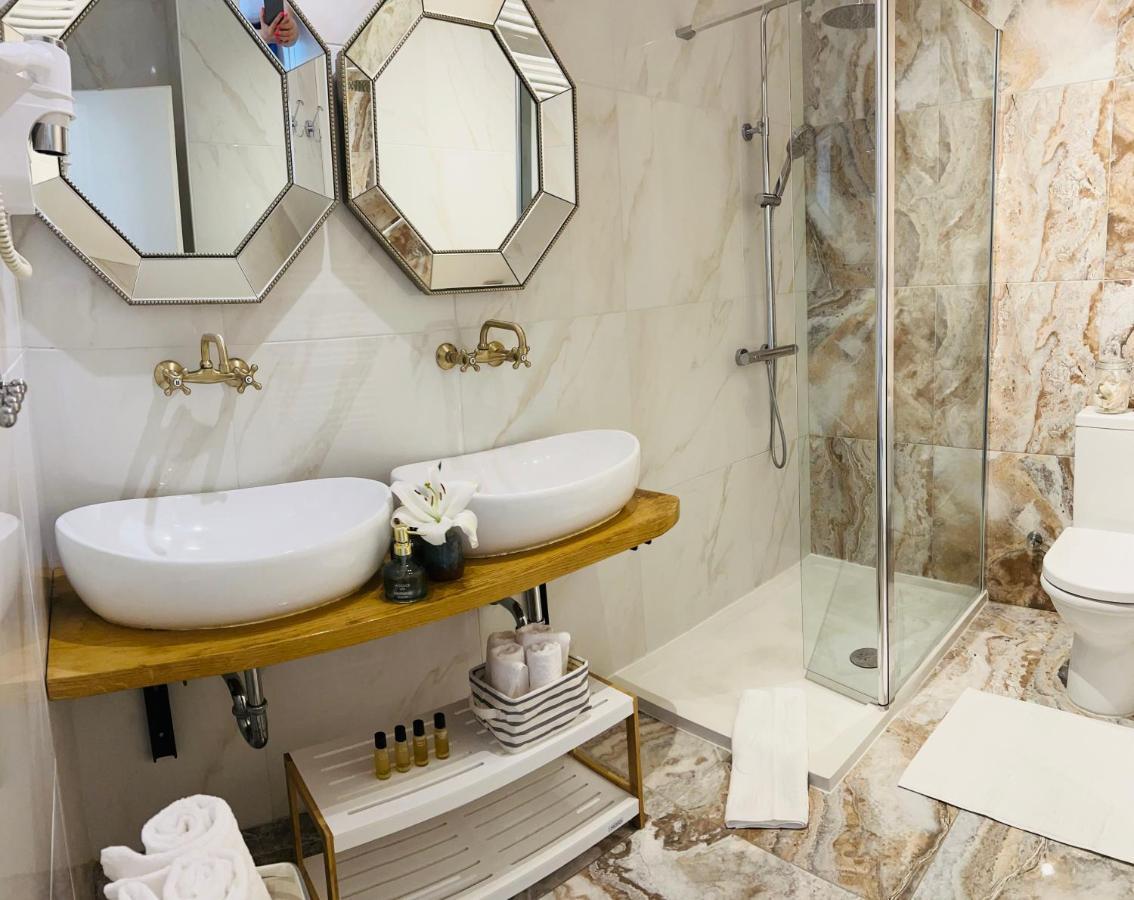 La Dolce Vita Luxury Apartments With Best Free Private Parking In City Center Pula Eksteriør billede