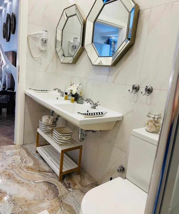 La Dolce Vita Luxury Apartments With Best Free Private Parking In City Center Pula Eksteriør billede