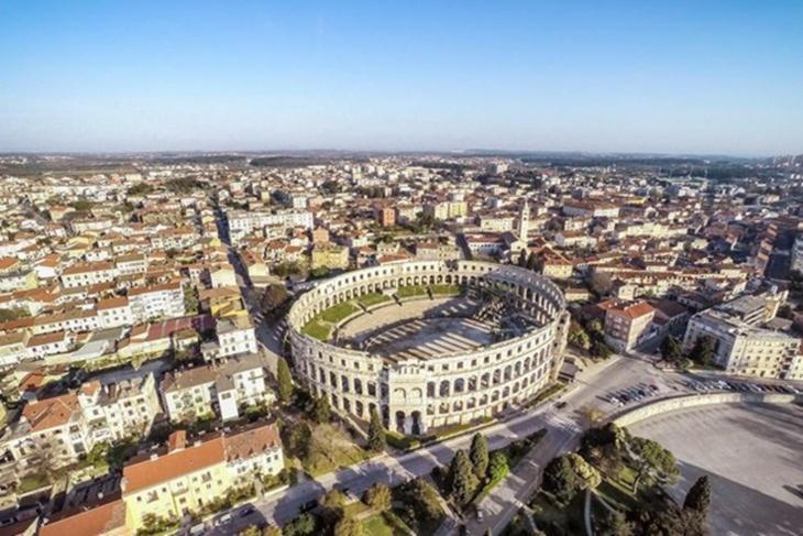 La Dolce Vita Luxury Apartments With Best Free Private Parking In City Center Pula Eksteriør billede