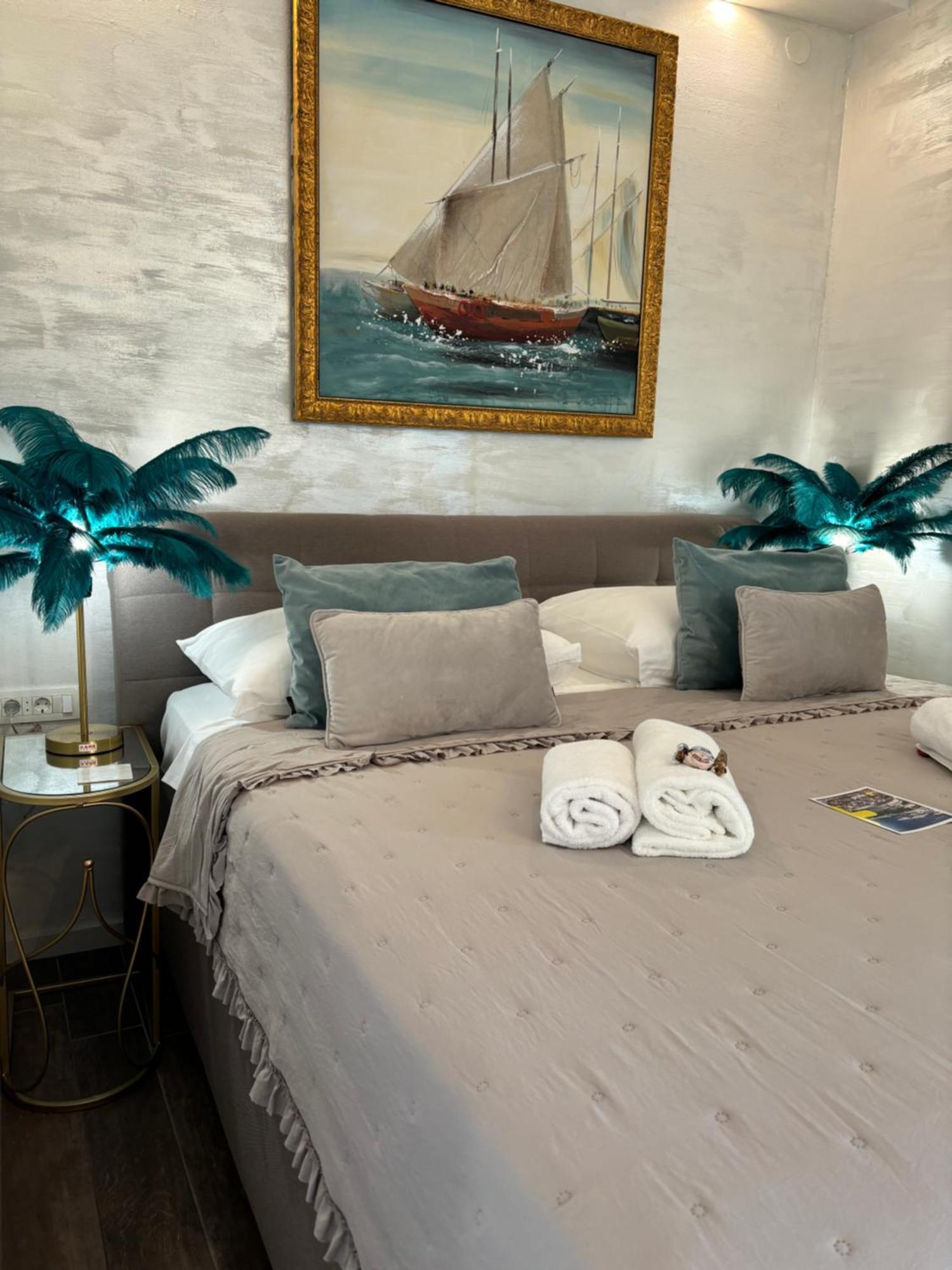 La Dolce Vita Luxury Apartments With Best Free Private Parking In City Center Pula Eksteriør billede